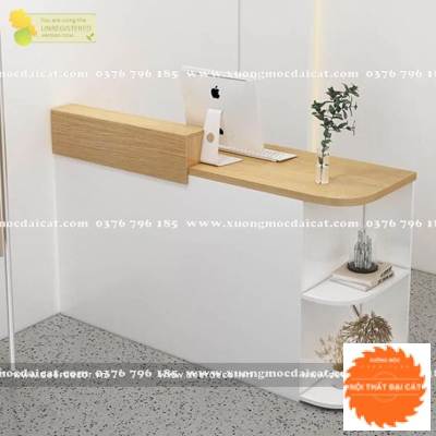 Quầy thu ngân shop áo quần QTN028