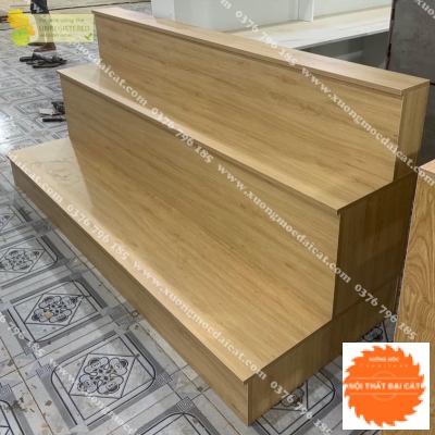 Kệ để đồ trưng bày shop KG019