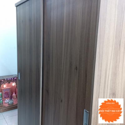 Tủ áo quần cửa lùa màu gỗ nâu TA146