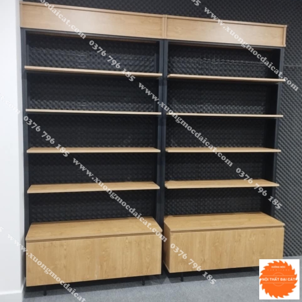 Mẫu thiết kế shop giày dép MS012