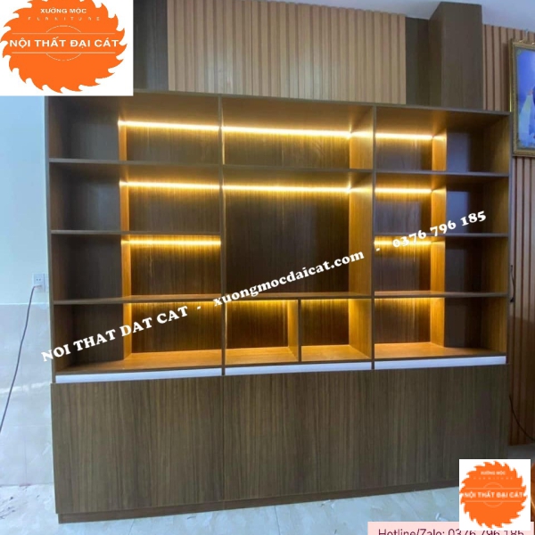 Kệ trang trí đứng cho gia đình KTT105