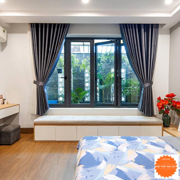 Băng ghế cạnh cửa sổ trong phòng ngủ BG053