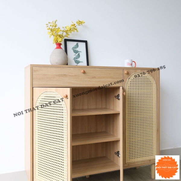 Tủ gỗ thiết kế lọng mây hiện đại TGM023