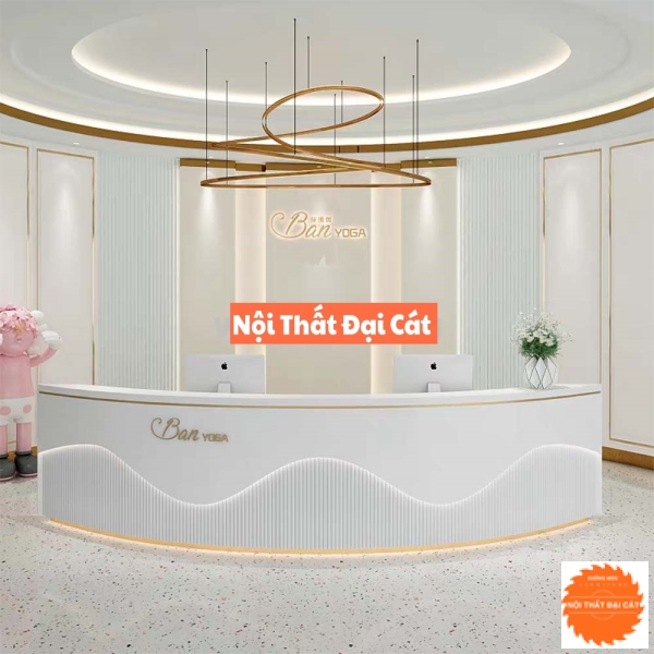 Quầy lễ tân cong thiết kế đẹp QLT056