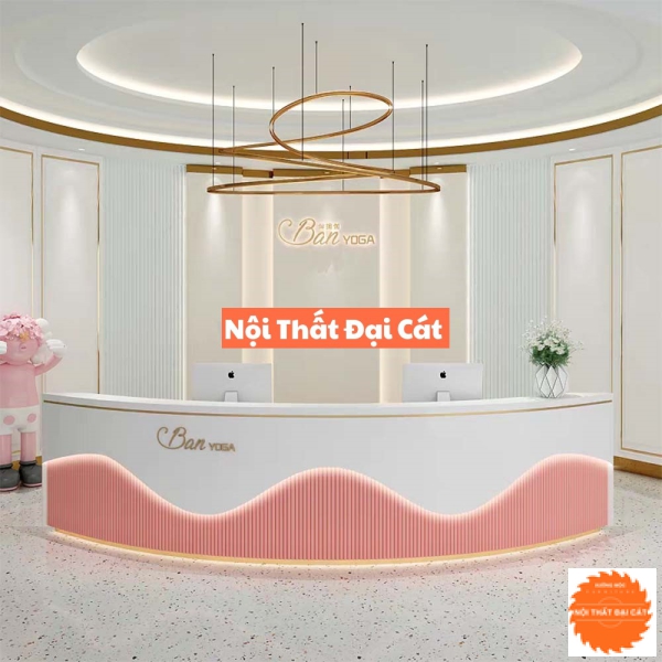 Quầy lễ tân cong thiết kế đẹp QLT056