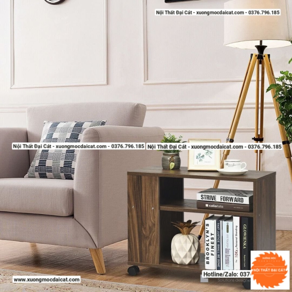 Bàn gỗ cạnh sofa thiết kế chân bánh xe BGS008