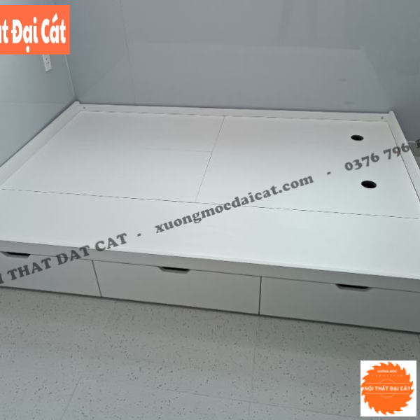 Giường ngủ không đầu giường 3 hộc kéo G118