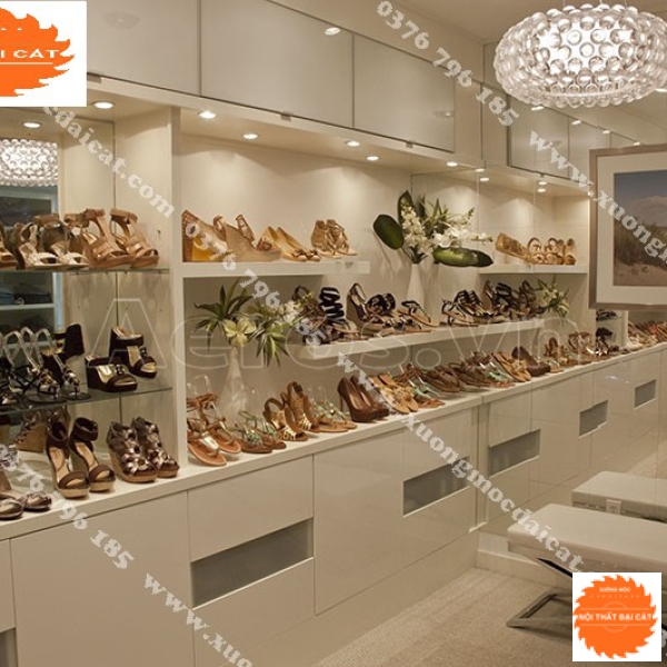 Mẫu thiết kế shop giày dép MS008