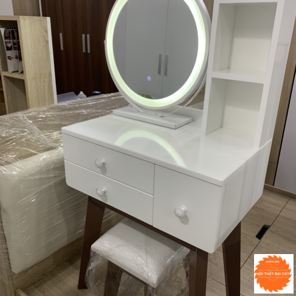 Bàn trang điểm gương đèn led cảm ứng BTĐ062