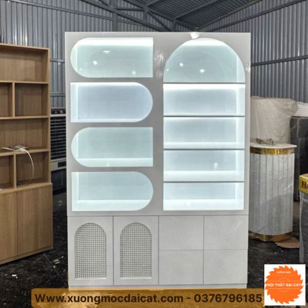 Kệ tủ trưng bày nail, salon tóc KG049